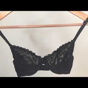 VS black lace bra